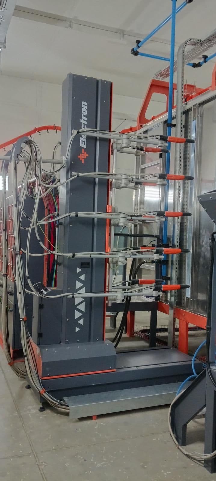 Electron automatic gun reciprocator column with multiple guns mounted in a coating booth